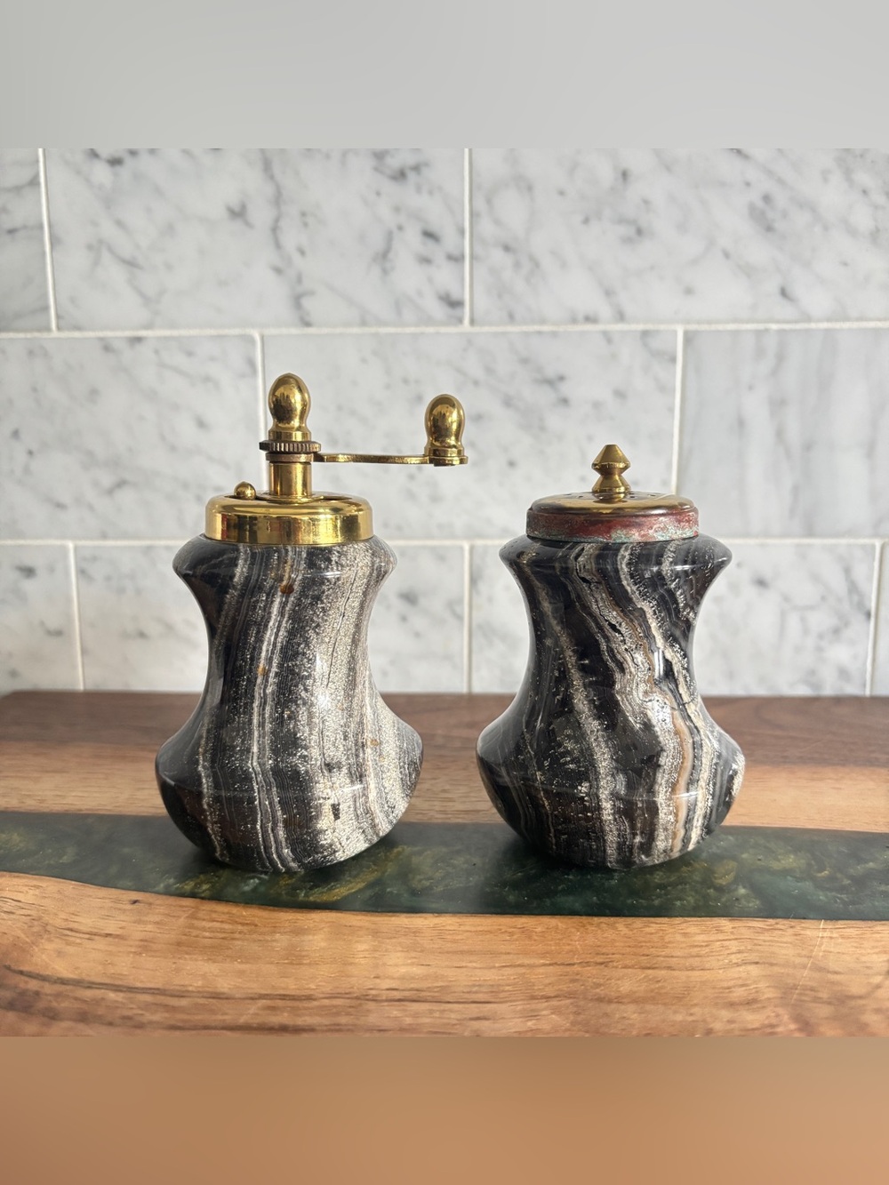 Vintage Italian Marble / Onyx Stone and Brass Salt and Pepper Mill Set - Picture 2 of 13